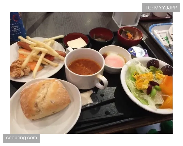 李冰洁随手发的早餐像米其林，训练后的一把毛巾又把我拉回现实