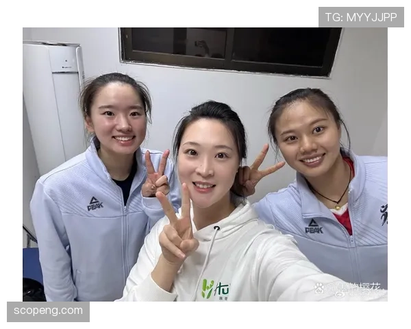 龚翔宇家的冰箱里塞满了蛋白粉,连饮料都得排队 龚翔宇家的冰箱里塞满了蛋白粉,连饮料都得排队